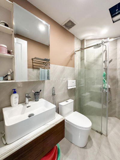 Chính chủ cho thuê nhà 4lau mới,full nội thất,HXH,Đsố 26/3,F.BHH