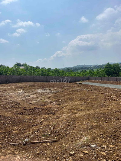 mặt trục chính kinh doanh Hoà Lạc giá 20tr/m