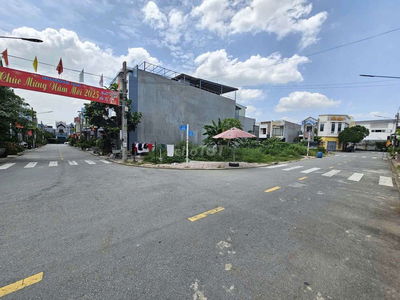 Đất 79m 2 mặt tiền KDC Lê Phong Tân Bình, phường Tân Bình, TP Dĩ An.