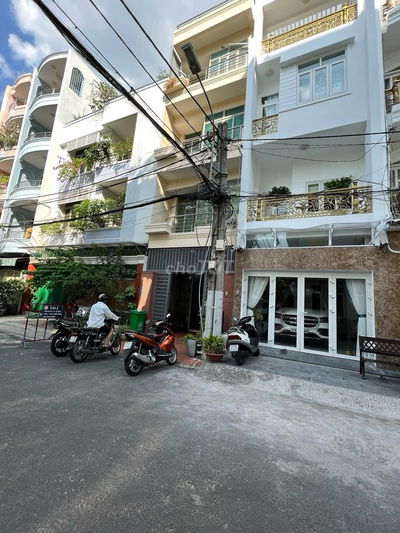 𝐍𝐇À 740/32 𝐒Ư 𝐕Ạ𝐍 𝐇𝐀𝐍𝐇  𝐏12.𝐐𝐔Ậ𝐍 10 ( 5m x20m 3 LẦU)