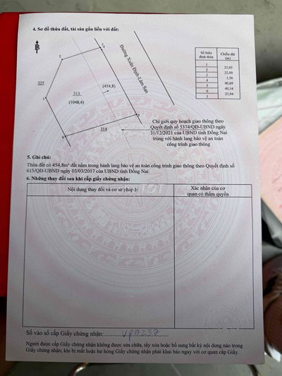 cần bán đất mặc tiền nhựa rất đẹp