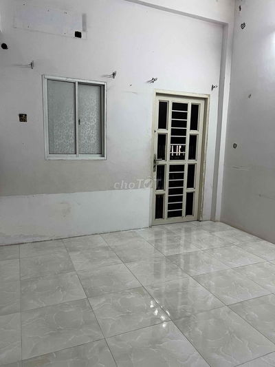 1 phòng cho 1 nữ thuê P6 Q8