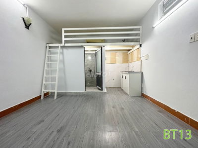 Phòng gác máy lạnh ngay Aeon Tân Phú