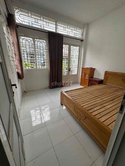 Nhà MT Q Tân phú 4x18 KC 1lầu giá 13tr