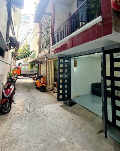 Sát hẻm 606/2C đg 3/2, (3.6x8m 2L, 2pn-2wc) - 12TR8