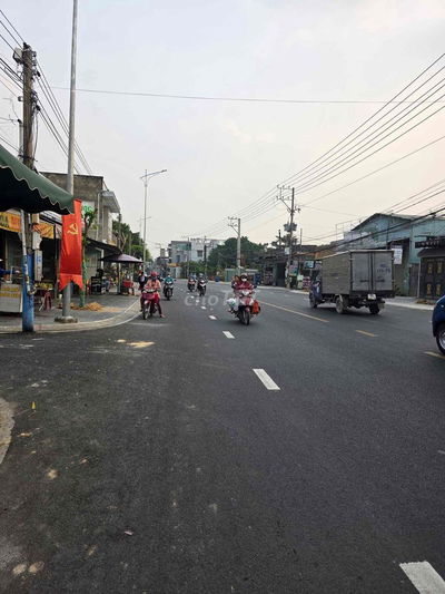 Nhà mặt tiền buôn bán kinh doanh