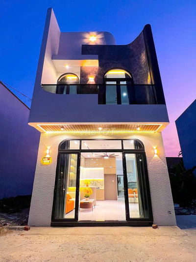 BÁN nhà mới xây Doanh 550TR NHẬN NHÀ LH: ***