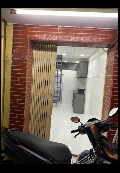 CHO THUÊ NHÀ NHỎ VÕ VĂN KIỆT, Q.1 GIÁ 5 TRIỆU.