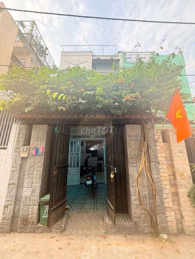 Bán nhà 3 tầng ngay Gigamall, 66m2, hxh, giá 6.6 tỷ