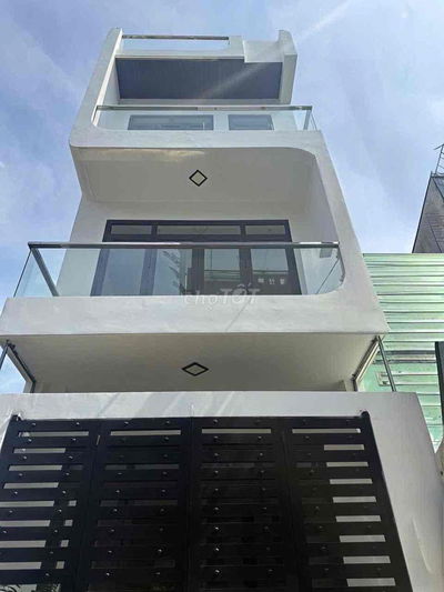 Bán căn nhà 4 tầng HXH - 4 phòng ngủ