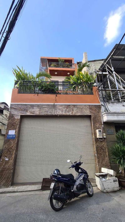 NHÀ GÓC 2MT 5X25M 1 TRỆT 3 LẦU GIÁ TỐT