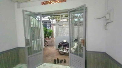 Bán nhà riêng CN 49m2, 2pn hẻm xe hơi thông Lê Văn Việt TNPA Q9