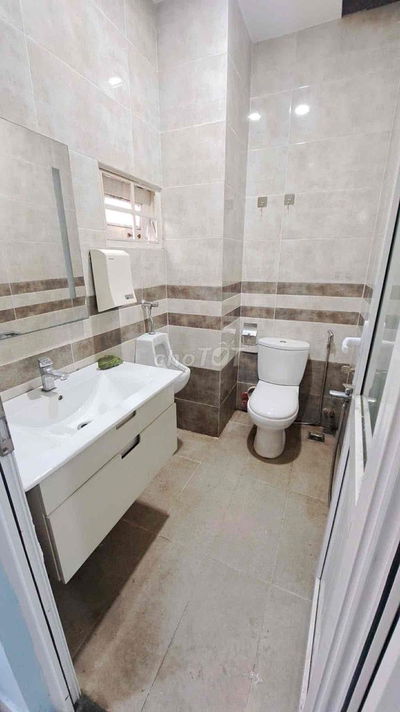 cần pass lại phòng