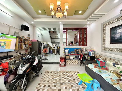 NHÀ ĐẸP HXH 4 TẦNG, NGANG GẦN 5M, 5PN/5WC NGAY NƠ TRANG LONG