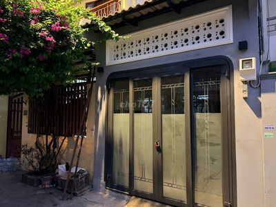 Nhà xinh sổ hồng riêng (2pn +2wc) gần ngã 4 Trung Chánh, xã Bà Điểm HM