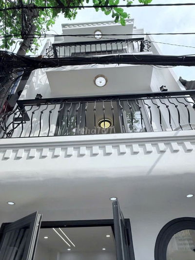 Mặt tiền kd đường Văn Cao Q.Tân Phú 13m2 đúc 2 lầu, 2pn 2wc