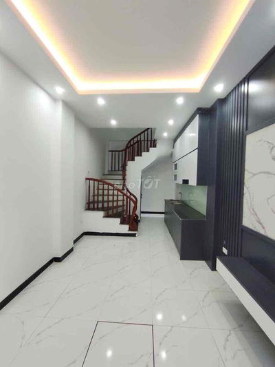 Nhà đẹp Tân Mai 3 bước ô tô tránh, 2 thoáng, sổ đẹp, không quy hoạch,