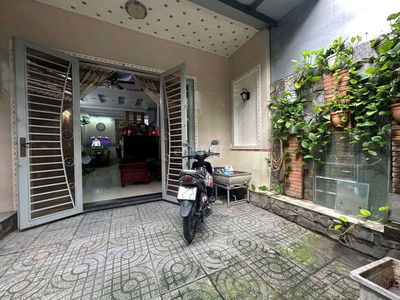 NHÀ 2 TẦNG 5,1X15M. CÁCH QUANG TRUNG 3P ĐI XE