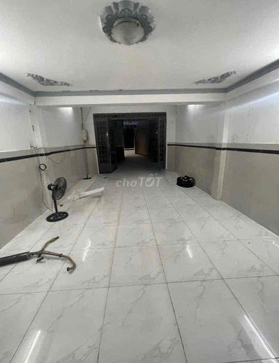 cho thuê nhà hẻm 1/ hồng lạc p10 tân bình. DT: 5m x 14m 3 tầng giá 14