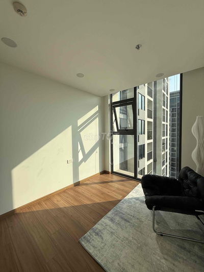 Còn 1 phòng trống  Eco Green cần cho thuê