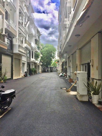 💥Cho thuê nhà khu Hoàng Quốc ViệtQ7* Dt 4.2x12.5m*2L+ST* Giá 22 triệu