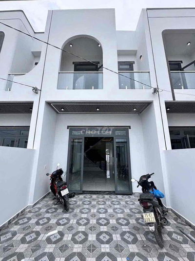 Nhà Phước Tân Biên Hoà 2tỷ490 sổ hoàn công đường nhựa 7m dt 90m2