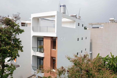 Phòng CHDV Q9, full nội thất, tháng máy