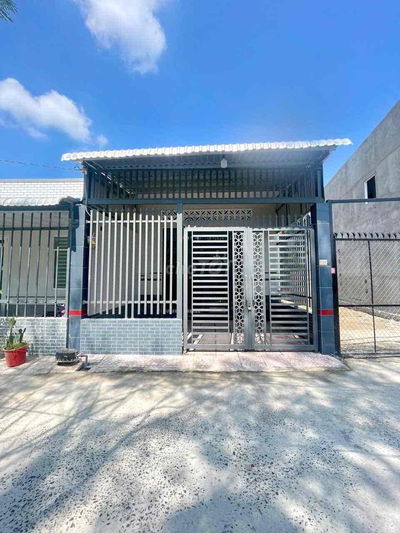 Nhà mới 100% Nhánh Tạ Thị Phi gần Trường Fpt Nam Ct