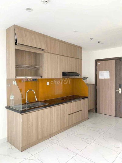 Căn 2pn2wc bếp rèm, nhà mới, toà đối diện Vincom, xem 24/7