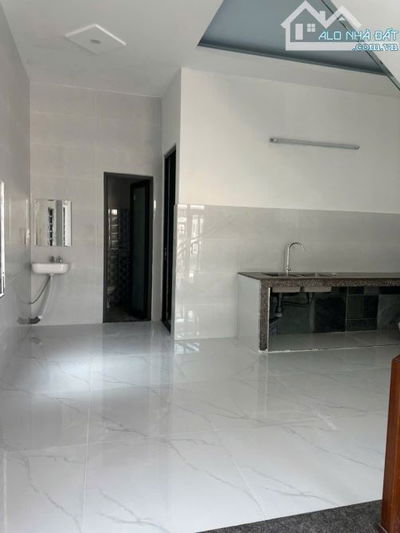 🔥 Rẻ nè khách ơi 🥰 Nhà 2 tầng 2 mặt kiệt Tôn Đức Thắng sau lưng nhà mặt tiền.