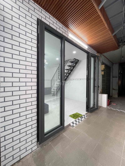Bán nhà nhỏ 1 trệt 1 lầu mới tinh,sổ hồng riêng, gần Vincom Q9 2,35tỷ
