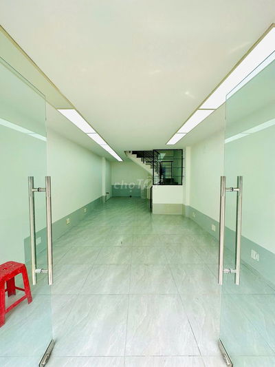 NHÀ MỚI_CHO THUÊ NHÀ 3 TẦNG_MẶT TIỀN NGUYỄN THÁI SƠN_VỊ TRÍ ĐẸP