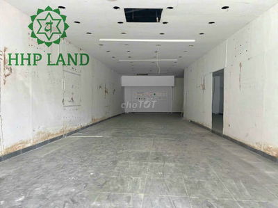 Cho thuê mặt bằng 300m2 hai mặt tiền đoạn đẹp Phạm Văn Thuận