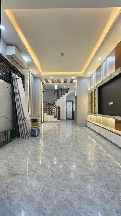 Bán nhà Sông Sét, ô tô đỗ cổng, 35m, 5 tầng, 3 ngủ, ngõ thông, gần chợ