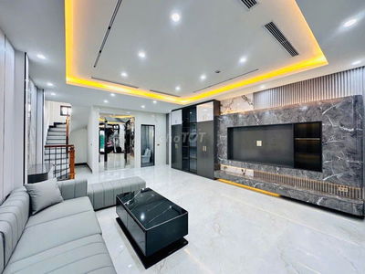 🚘CỰC PHẨM  BỒ ĐỀ - 7 CHỖ VÀO NHÀ-THANG MÁY FUJI 450KG-DT 80M/ 17TỶ XÍU