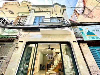 Hiếm! Nhà đẹp hẻm xe hơi thông Phan Huy Ích