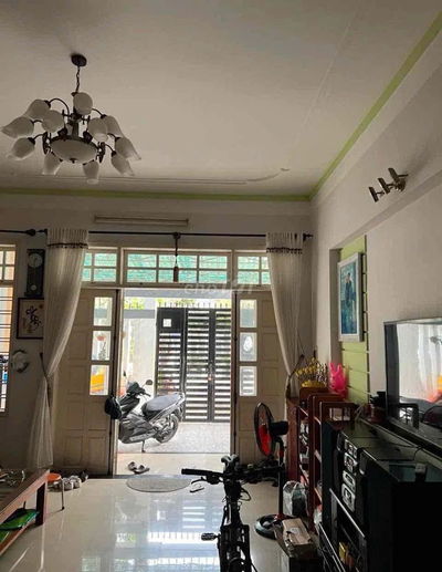 BÁN NHÀ 2 TẦNG HOÀNG DIỆU, HẢI CHÂU - KIÊN CỐ - Ô TÔ ĐỖ CỬA 6M -6.X TỶ