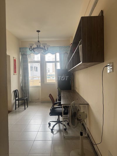 Cho thuê căn hộ B1 Trường Sa 2PN có ban công đầy đủ nội thất