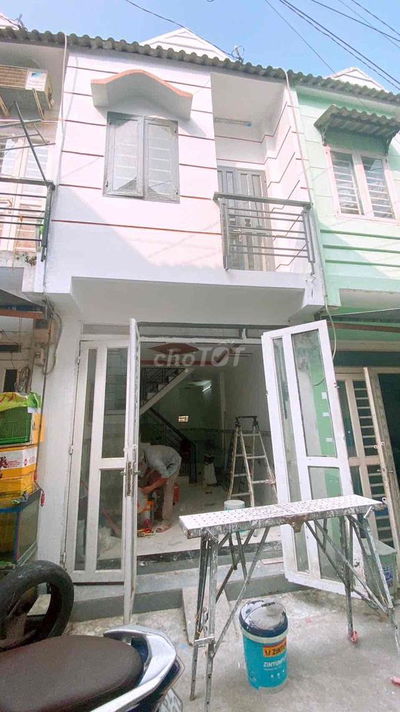 Nhà đẹp rẻ tại TX 33, Quận 12