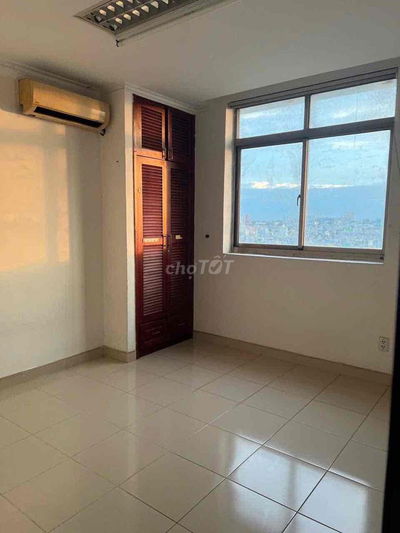 Cho NỮ thuê Phòng riêng trong CC 974A Trường Sa