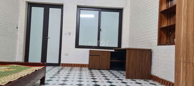 Cho thuê phòng rộng kép kín , có ban công ,quận cầu giấy hà nội