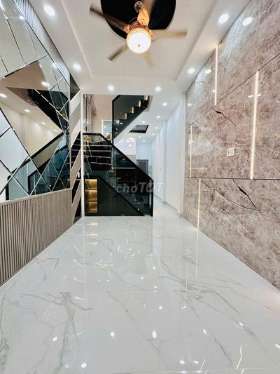 LÊ VĂN LINH Q4- CHỢ XÓM CHIẾU- 30m2 - 3 TẦNG ĐÚC-KO QH-CHỈ 5 TỶ NHỈNH