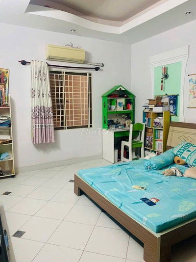 Bán nhà Chợ Bình Chánh 650 triệu đang cho thuê 15tr/tháng