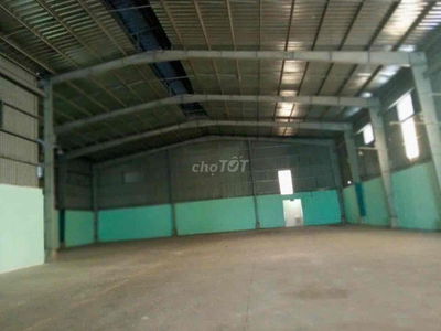 cho thuê xưởng 900m2 gần siêu thị Go , đông hoà , dĩ an