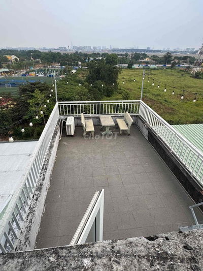 cho thuê mặt bằng sân thượng