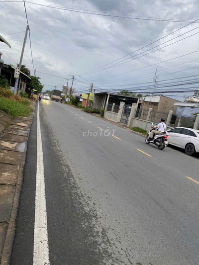 Bán Lô Đất Đẹp mặt tiền đường Đức Hòa Thượng 468m vuông chính chủ