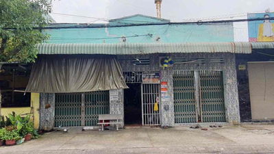 cần bán dãy nhà trọ nằm trục đuong na5 kdc vietsing dt 300m2 full thổ