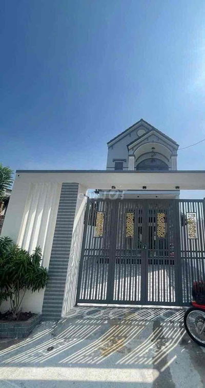 Gia đình chuyển về quê cần bán lại căn nhà 1 lầu 1 trệt gần cầu lớn