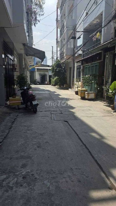 SIÊU PHẨM NHÀ PHỐ 3 TẦNG -HẺM XE TẢI THÔNG -LÊ VĂN QUỚI  NHỈNH 5.X TỶ