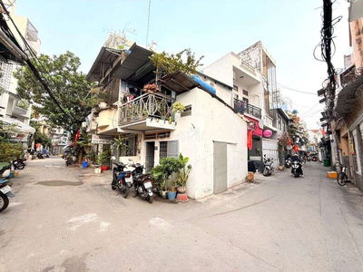 Bán NHÀ PHỐ, giá RẺ , 4 Tầng BTCT, 2 pn, 3 phòng tắm wc, pk, , HXH